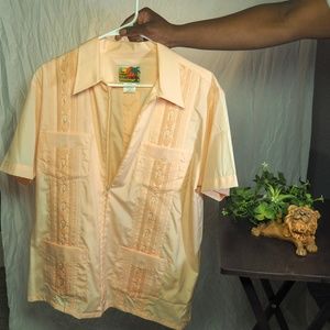 Embroidered Guayabera Yucatán shirt